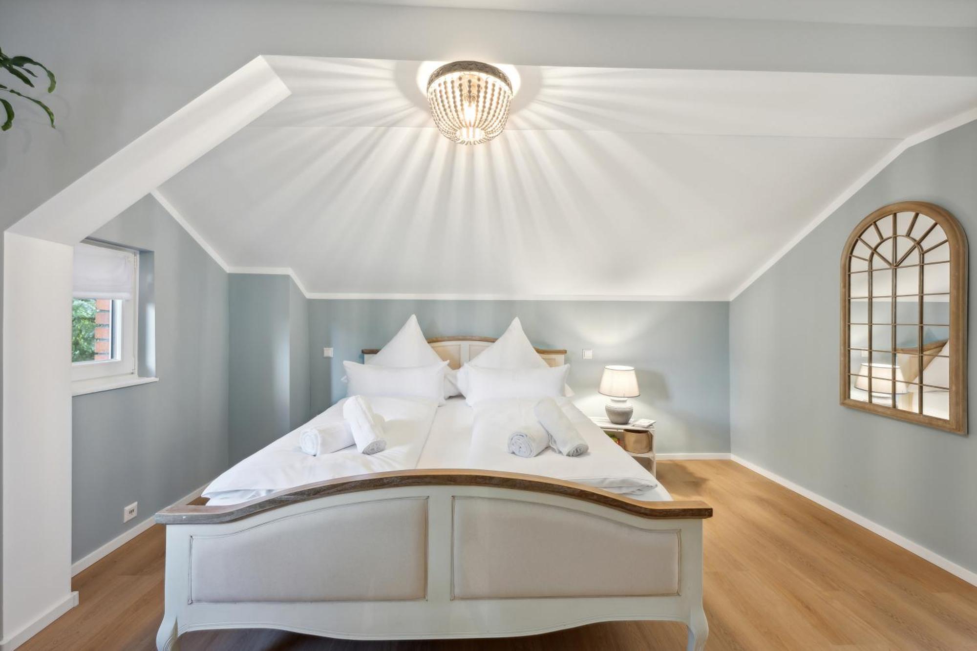 Altstadt Apartment Am Wasser Mit Parkplatz Und Grossem Garten Бад Кройцнах Екстериор снимка